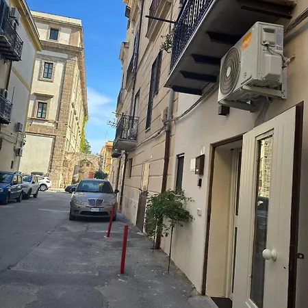 Apartment Scillo House