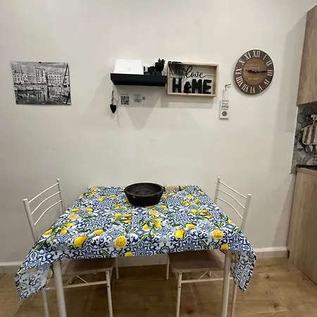 Scillo House Apartment *