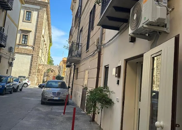 Apartment Scillo House