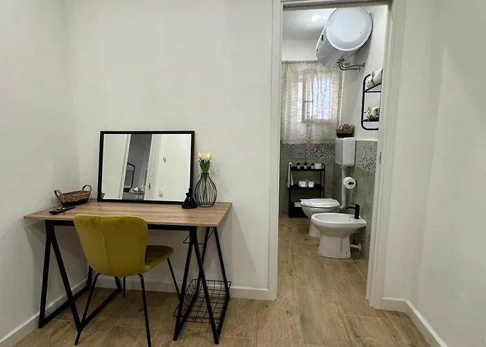 Scillo House Apartment *