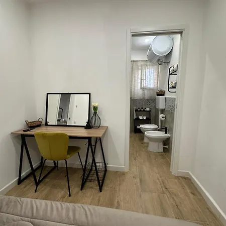 Scillo House Apartment *